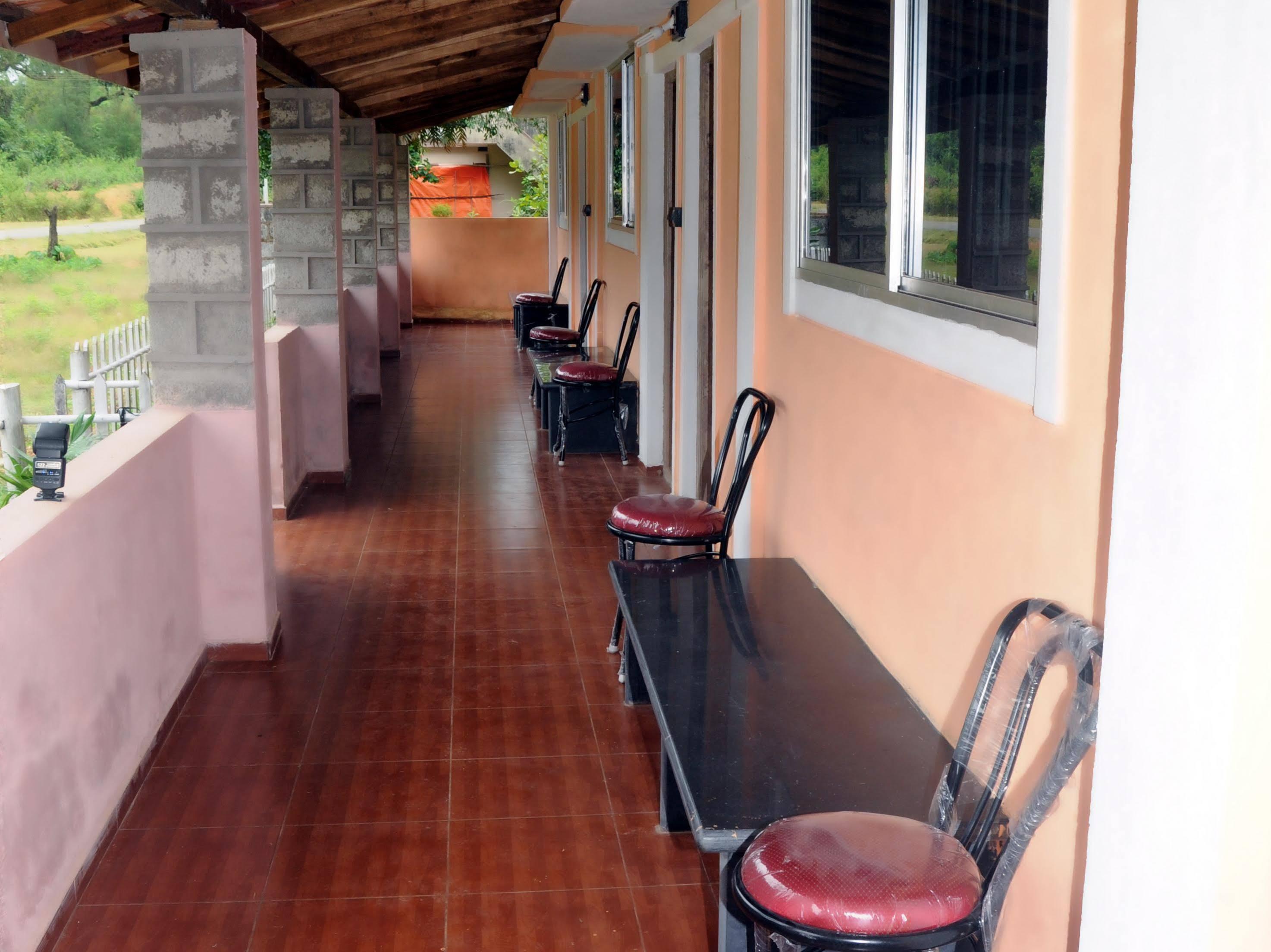 Sathwik Homestay Kumta Extérieur photo